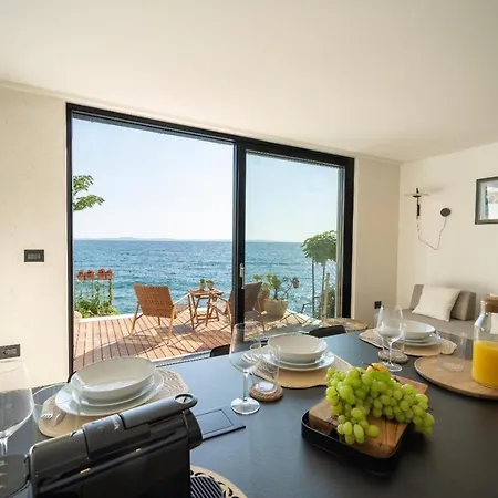 Villa Beach House More